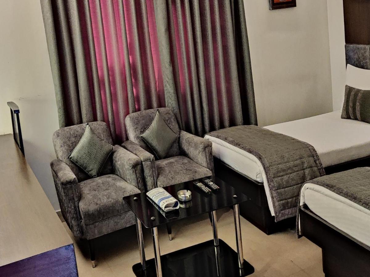 The Samilton Hotel Calcutta Eksteriør billede