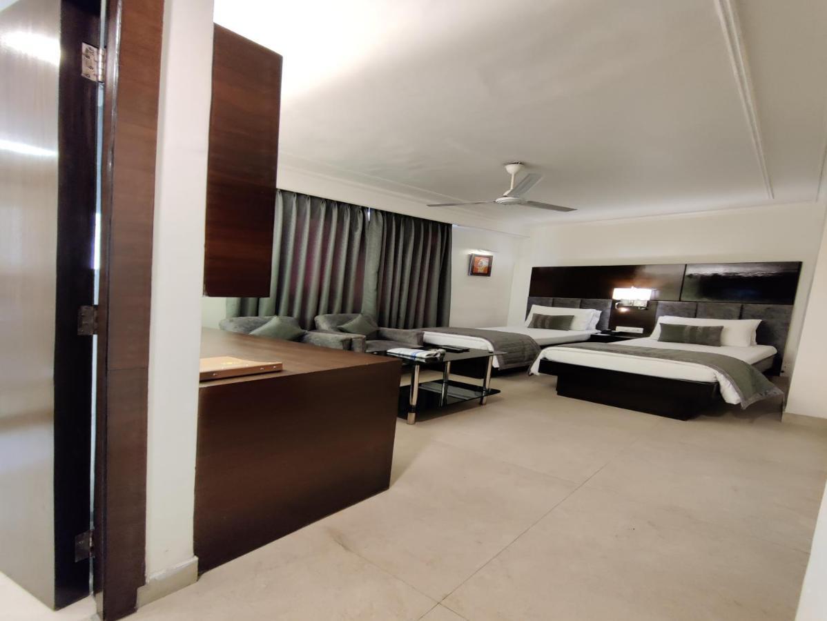 The Samilton Hotel Calcutta Eksteriør billede