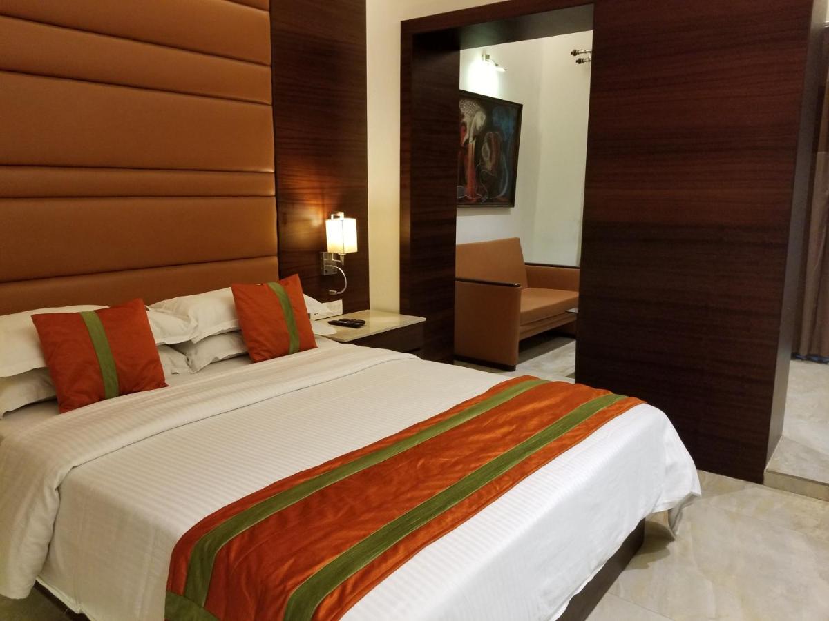 The Samilton Hotel Calcutta Eksteriør billede