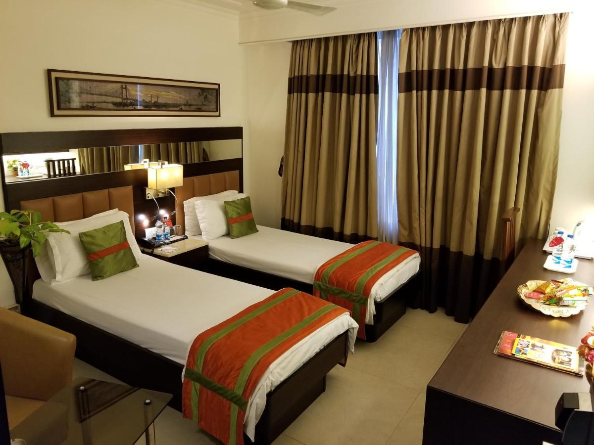 The Samilton Hotel Calcutta Eksteriør billede